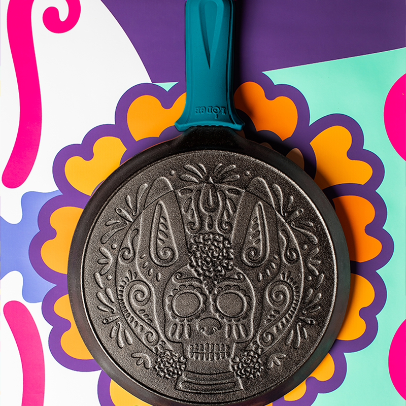 10.5 Inch Seasoned Cast Iron Xolo Sugar Skull Griddle with